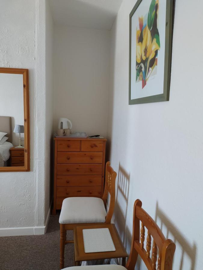 Frosty Towers Bed & Breakfast Ландъндо Екстериор снимка
